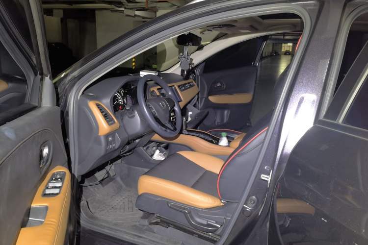 Used Honda Vezel 2019 220 TURBO CVT Luxury Edition China V Emission Standard Driver Seat