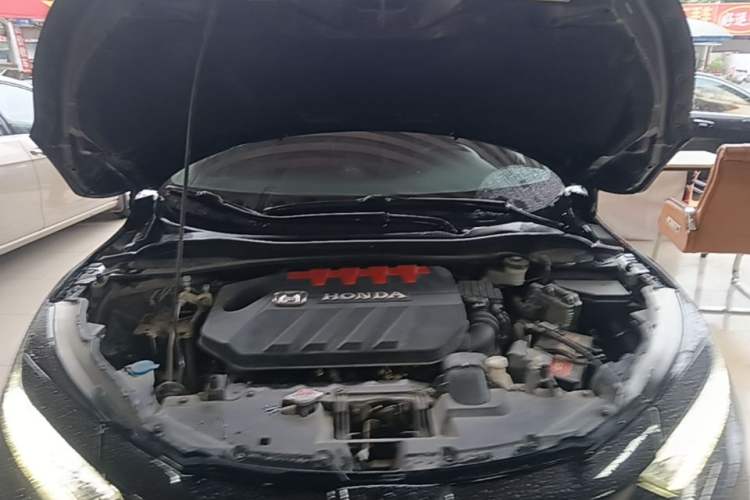 Used Honda Vezel 2019 1.5L CVT Luxury Model China VI Engine Bay
