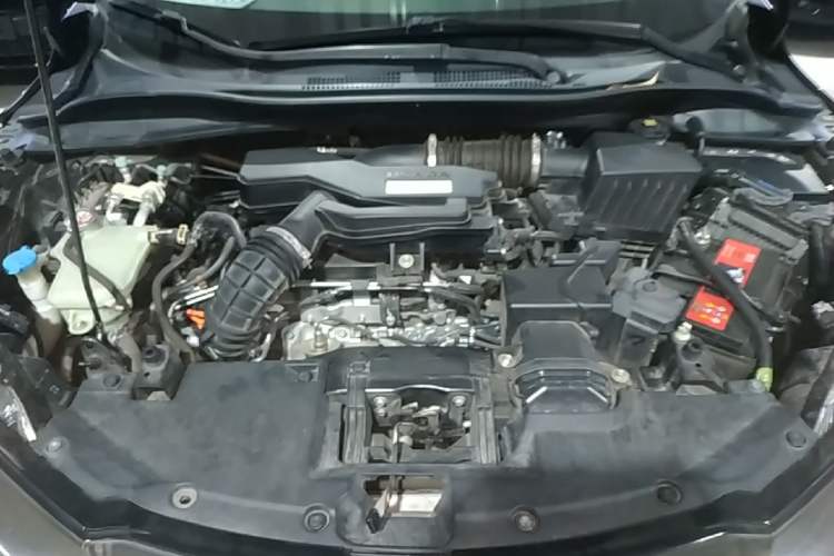 Used Honda Vezel 2019 220 TURBO CVT Elite Edition China VI Engine Bay