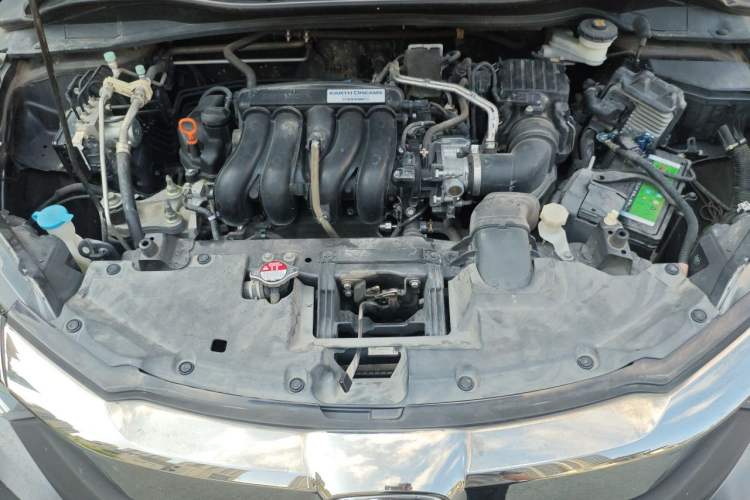 Used Honda Vezel 2019 1.5L CVT Luxury Model China VI Engine Bay