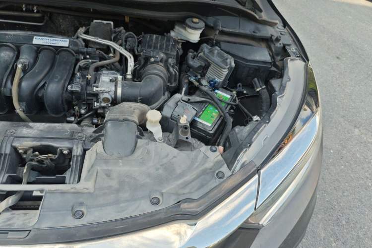 Used Honda Vezel 2019 1.5L CVT Luxury Model China VI Engine Bay Left