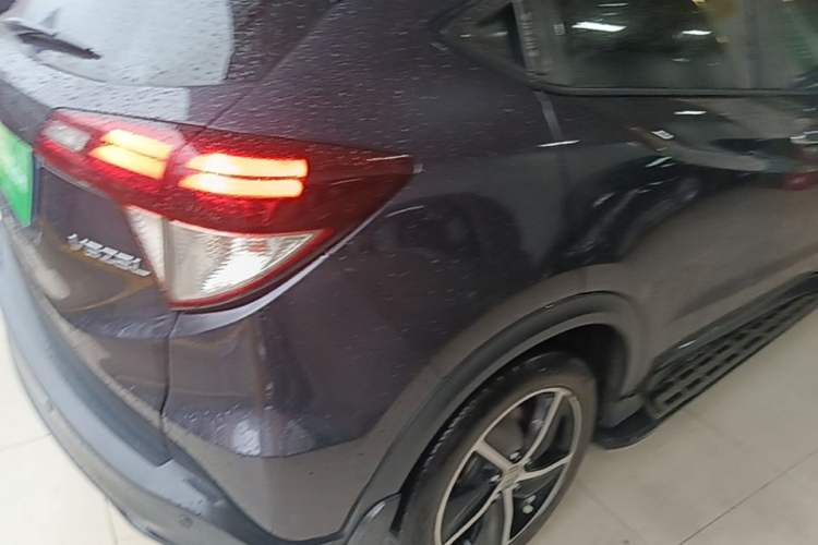 Used Honda Vezel 2019 1.5L CVT Luxury Model China VI Exterior 3