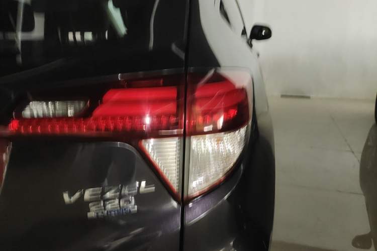Used Honda Vezel 2019 220 TURBO CVT Luxury Edition China VI Exterior 3