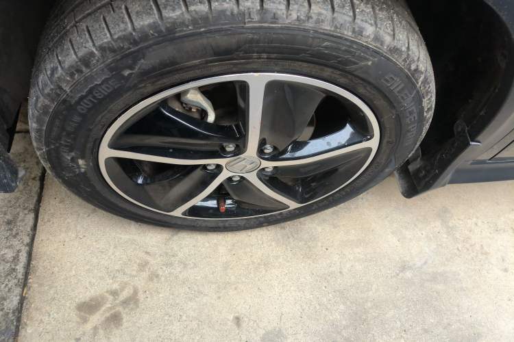 Used Honda Vezel 2019 1.5L CVT Luxury Model China V Exterior 4