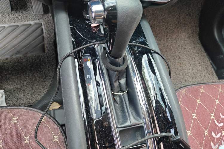Used Honda Vezel 2019 220 TURBO CVT Luxury Edition China VI Gear Lever