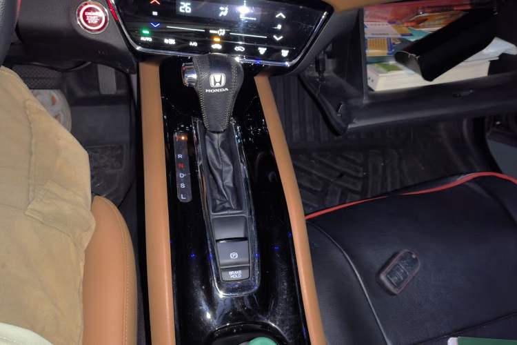 Used Honda Vezel 2019 220 TURBO CVT Luxury Edition China V Emission Standard Gear Lever