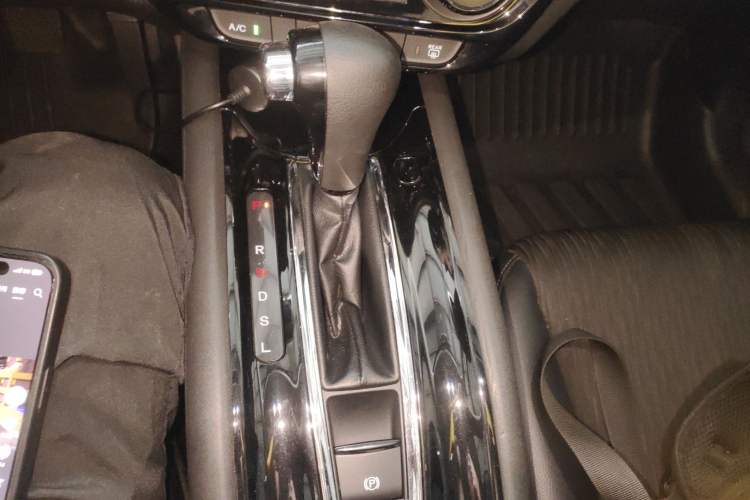 Used Honda Vezel 2019 1.5L CVT Pioneer Edition China VI Gear Lever