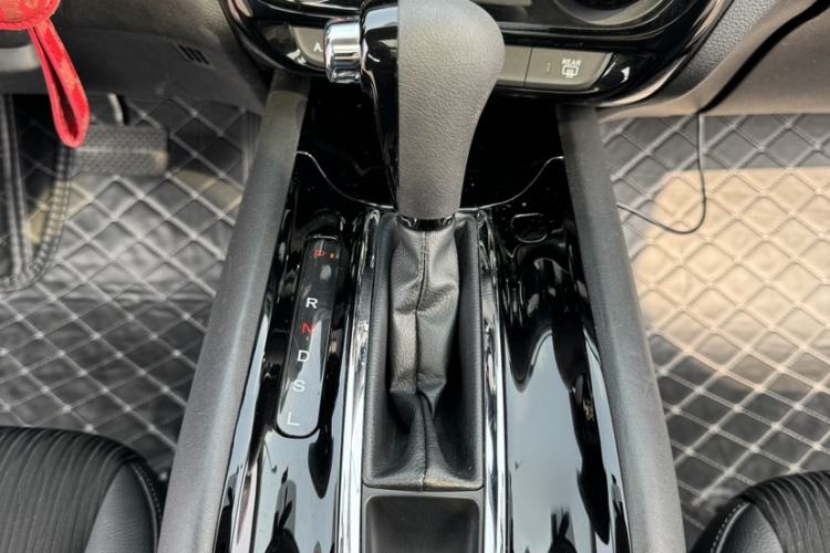 Used Honda Vezel 2019 1.5L CVT Pioneer Edition China VI Interior 10