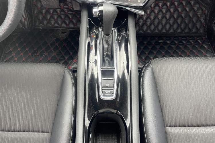 Used Honda Vezel 2019 220 TURBO CVT Luxury Edition China VI Interior 12