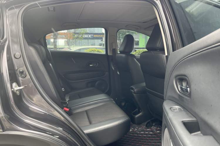 Used Honda Vezel 2019 220 TURBO CVT Luxury Edition China VI Interior 2