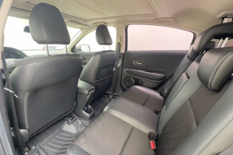 Used Honda Vezel 2019 1.5L CVT Pioneer Edition China VI Interior 2