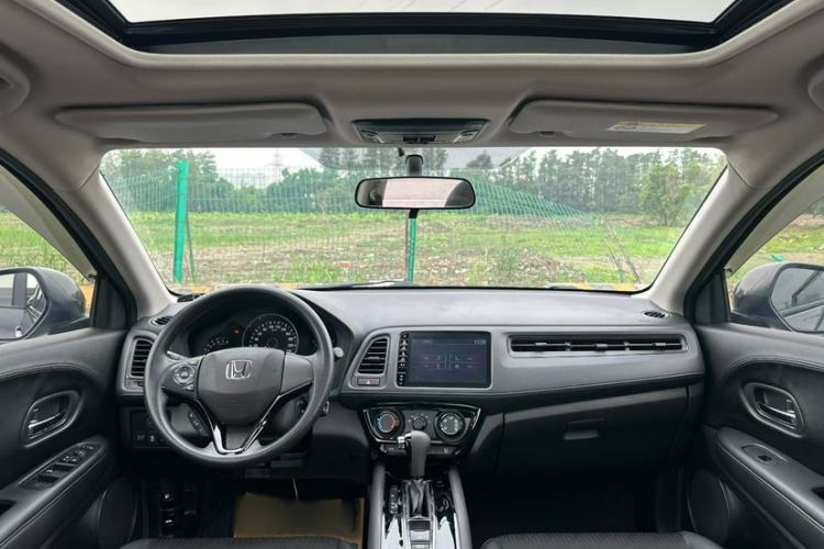 Used Honda Vezel 2019 1.5L CVT Pioneer Edition China VI Interior 2