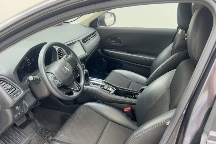 Used Honda Vezel 2019 1.5L CVT Pioneer Edition China VI Interior 3