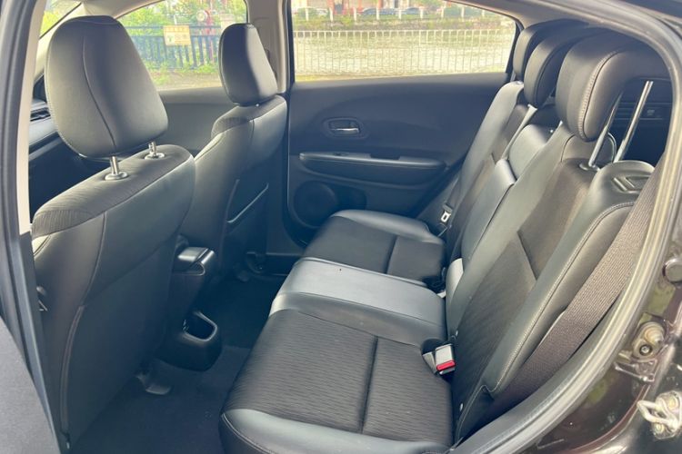Used Honda Vezel 2019 1.5L CVT Pioneer Edition China VI Interior 3