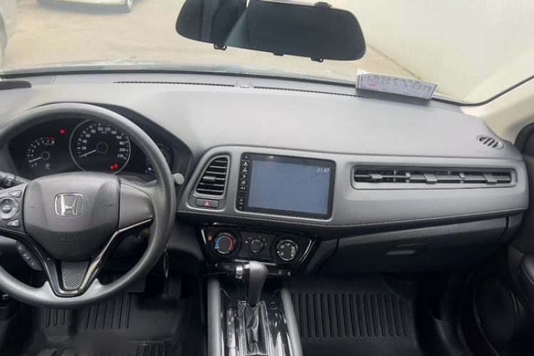 Used Honda Vezel 2019 1.5L CVT Pioneer Edition China VI Interior 4