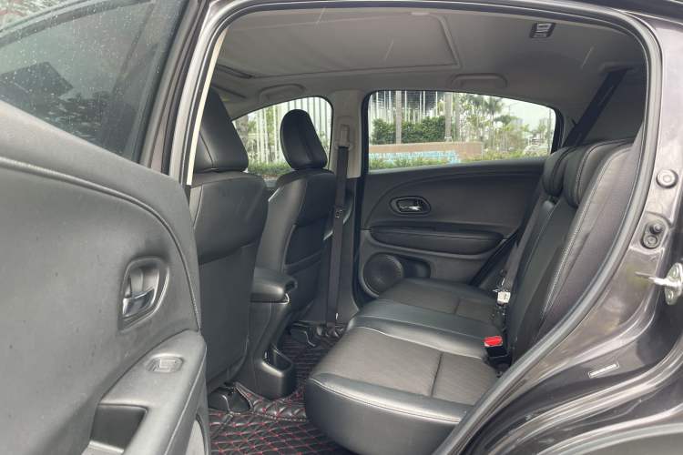 Used Honda Vezel 2019 220 TURBO CVT Luxury Edition China VI Interior 5