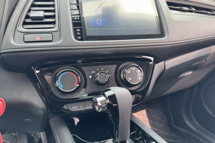 Used Honda Vezel 2019 1.5L CVT Pioneer Edition China VI Interior 6