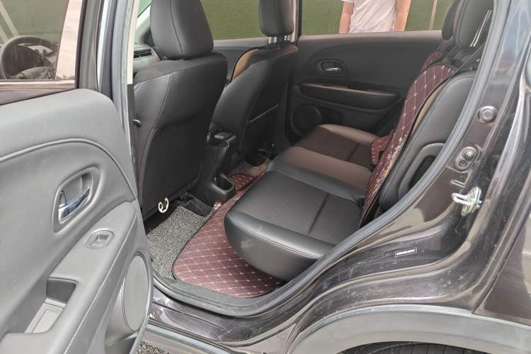Used Honda Vezel 2019 220 TURBO CVT Luxury Edition China VI Left Rear Seat