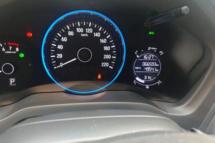 Used Honda Vezel 2019 1.5L CVT Luxury Model China VI Odometer Close Up