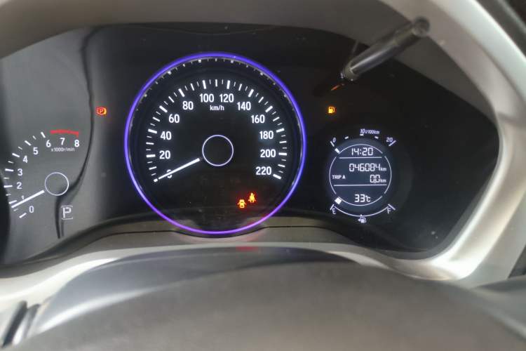Used Honda Vezel 2019 220 TURBO CVT Luxury Edition China VI Odometer Close Up