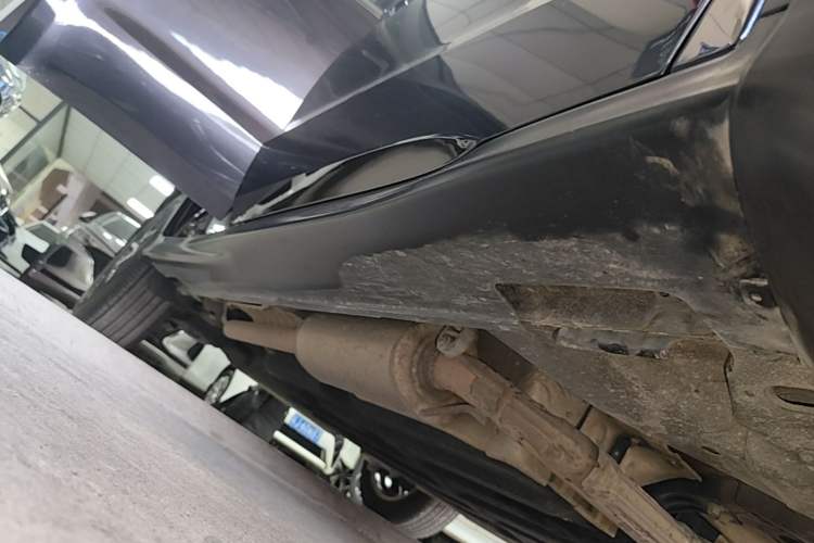 Used Honda Vezel 2019 220 TURBO CVT Luxury Edition China VI Right Side Sill
