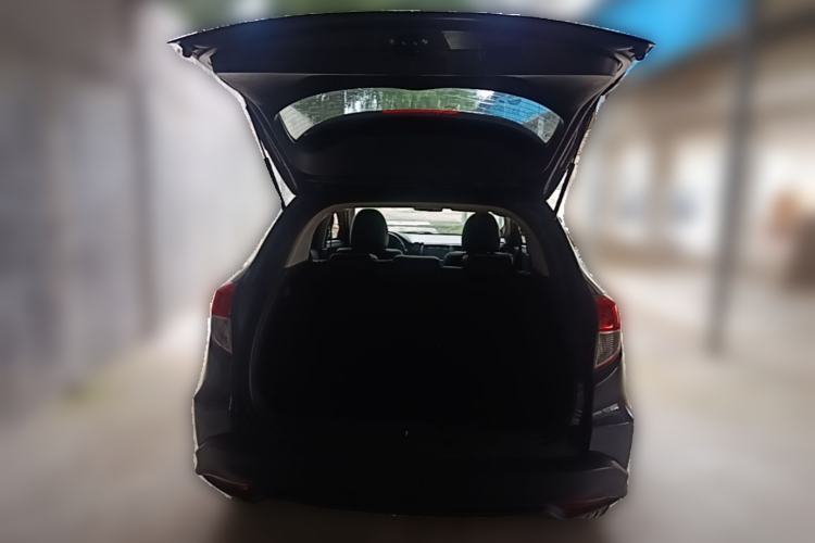 Used Honda Vezel 2019 1.5L CVT Pioneer Edition China VI Trunk