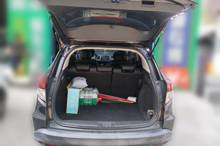 Used Honda Vezel 2019 220 TURBO CVT Luxury Edition China VI Trunk