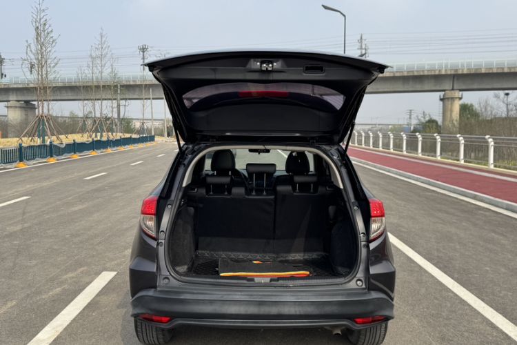 Used Honda Vezel 2019 1.5L CVT Pioneer Edition China VI Trunk