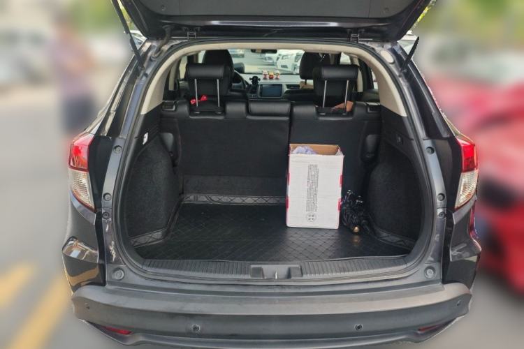 Used Honda Vezel 2019 1.5L CVT Luxury Model China VI Trunk