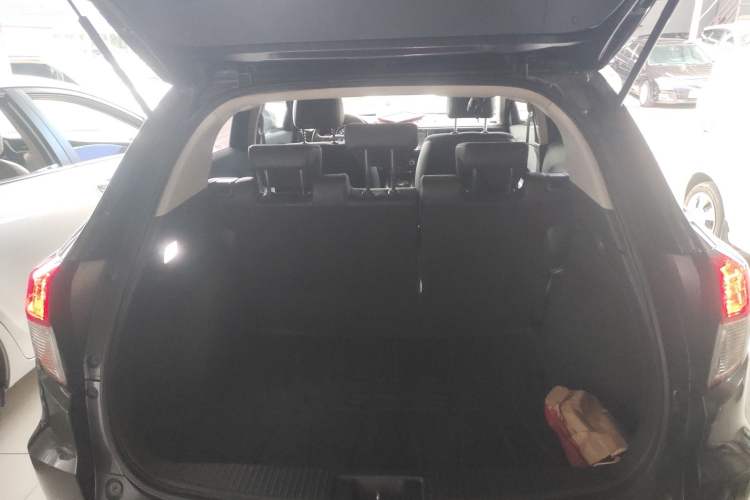 Used Honda Vezel 2019 1.5L CVT Pioneer Edition China VI Trunk