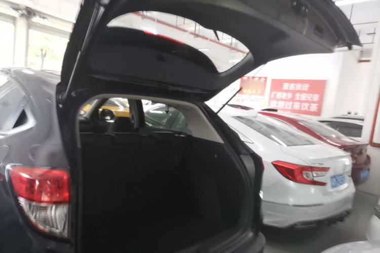 Used Honda Vezel 2019 1.5L CVT Pioneer Edition China VI Trunk