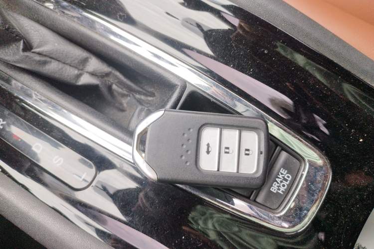 Used Honda Vezel 2019 220 TURBO CVT Elite Edition China VI Vehicle Key