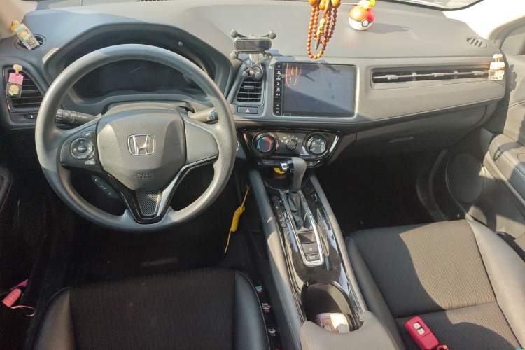 Used Honda Vezel 2019 1.5L CVT Luxury Model China VI Center Console