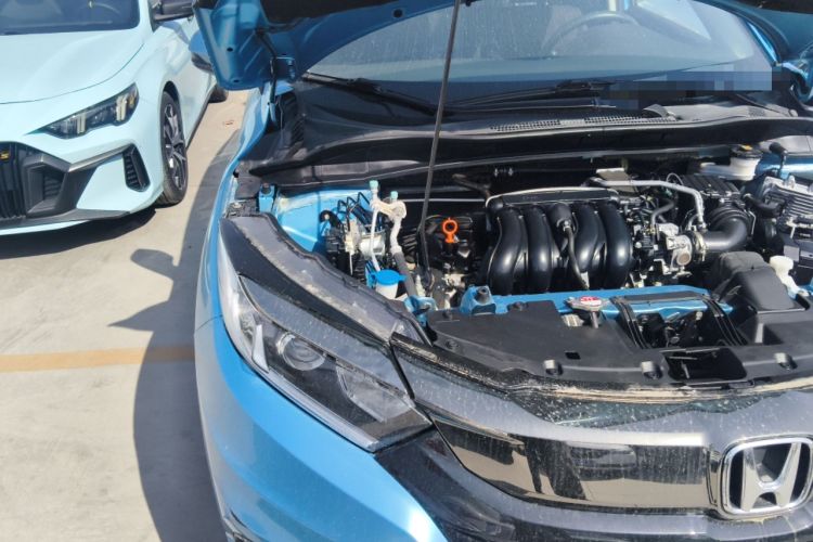 Used Honda Vezel 2019 1.5L CVT Pioneer Edition China VI Engine Bay Right