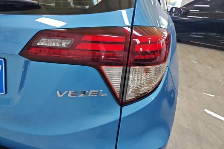 Used Honda Vezel 2019 1.5L CVT Luxury Model China VI Exterior 3