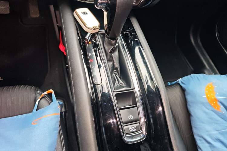 Used Honda Vezel 2019 1.5L CVT Luxury Model China VI Gear Lever