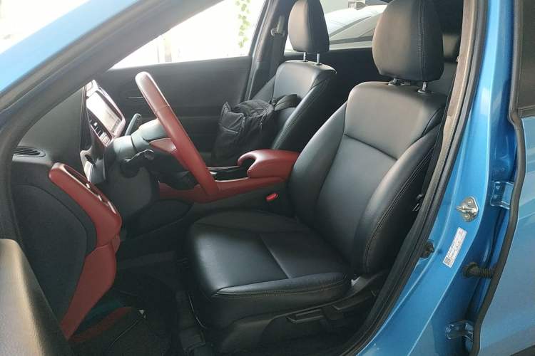 Used Honda Vezel 2019 1.5L CVT Luxury Model China VI Left Front Seat