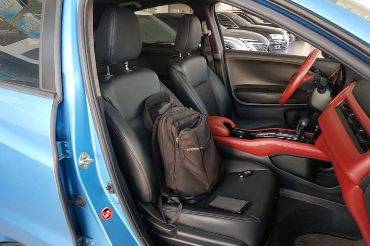 Used Honda Vezel 2019 1.5L CVT Luxury Model China VI Right Front Seat