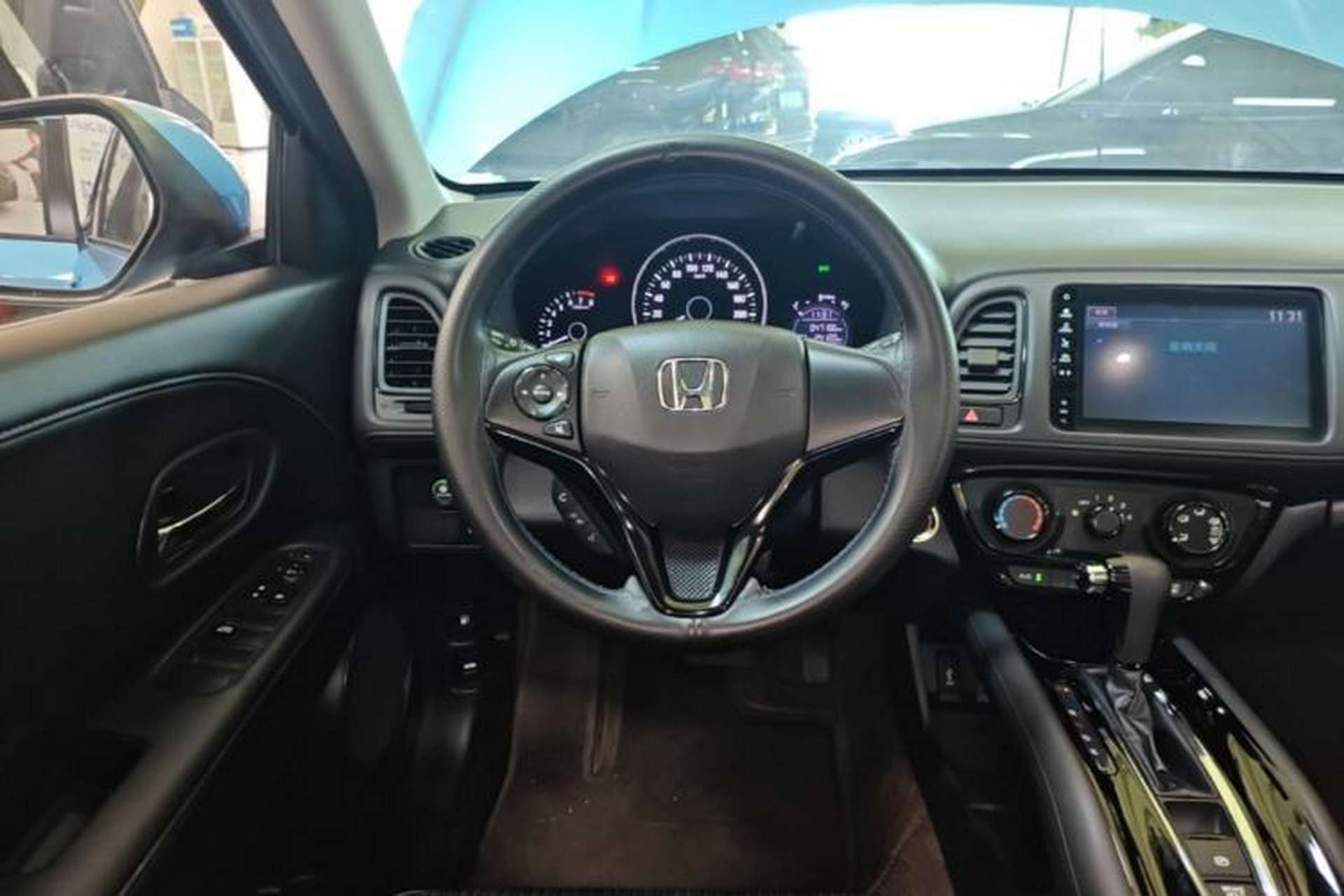 Used Honda Vezel 2019 1.5L CVT Luxury Model China VI Steering Wheel