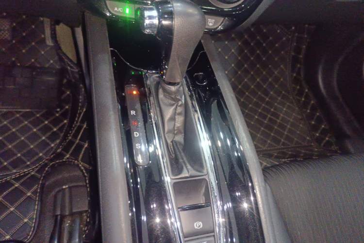 Used Honda Vezel 2019 1.5L CVT Pioneer Edition China VI Gear Lever