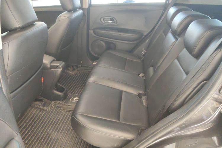 Used Honda Vezel 2019 1.5L CVT Pioneer Edition China VI Interior 4
