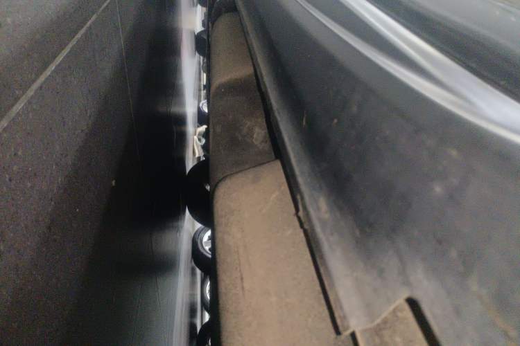 Used Honda Vezel 2019 1.5L CVT Pioneer Edition China VI Left Side Sill