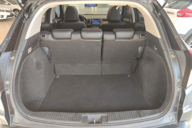 Used Honda Vezel 2019 1.5L CVT Pioneer Edition China VI Trunk