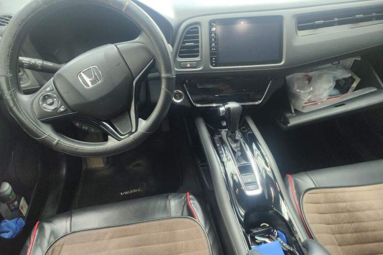 Used Honda Vezel 2019 220 TURBO CVT Luxury Edition China V Emission Standard Center Console