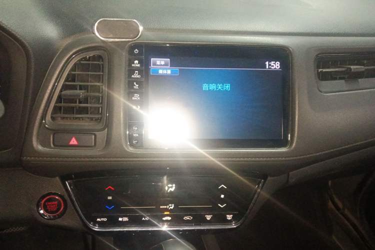 Used Honda Vezel 2019 220 TURBO CVT Luxury Edition China VI Audio And AC Panel