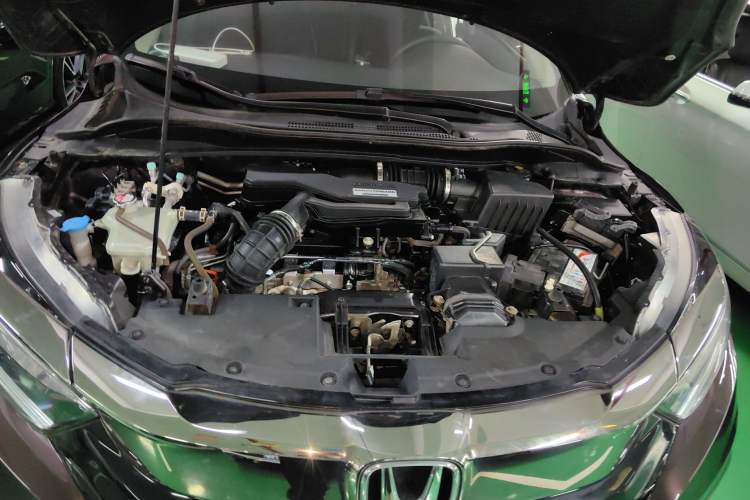 Used Honda Vezel 2019 220 TURBO CVT Luxury Edition China VI Engine Bay