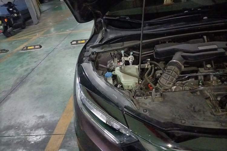 Used Honda Vezel 2019 220 TURBO CVT Luxury Edition China VI Engine Bay Right
