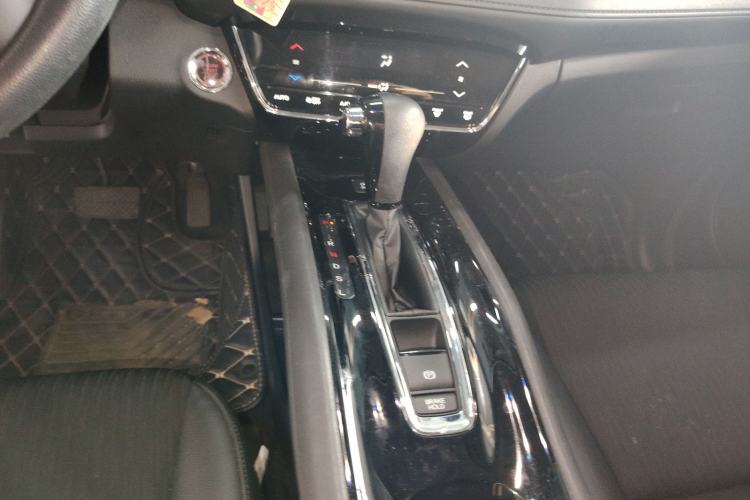 Used Honda Vezel 2019 220 TURBO CVT Luxury Edition China VI Gear Lever