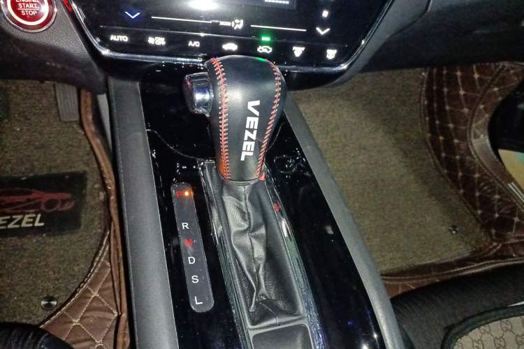 Used Honda Vezel 2019 220 TURBO CVT Luxury Edition China VI Gear Lever