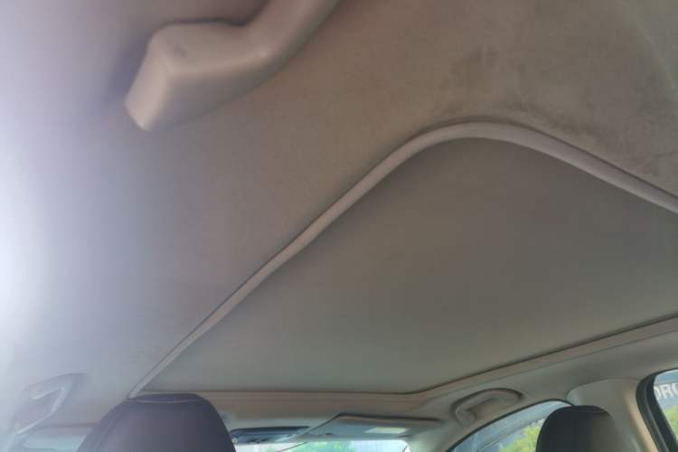 Used Honda Vezel 2019 1.5L CVT Pioneer Edition China VI Headliner